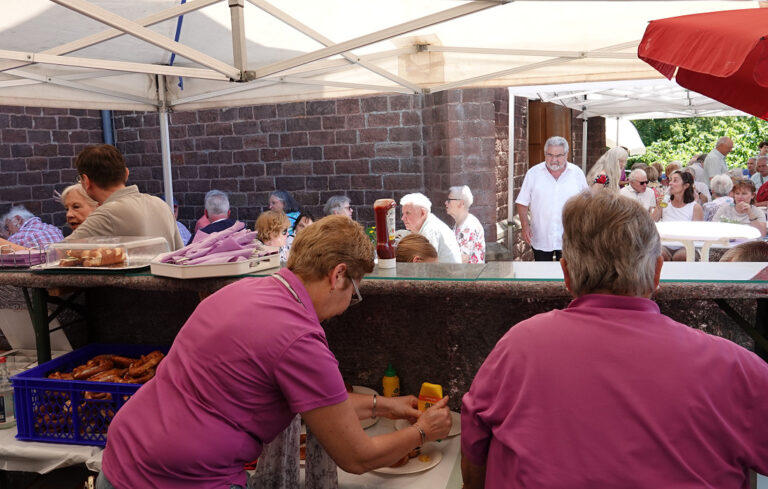 evF Kirchencafe 17 768x489
